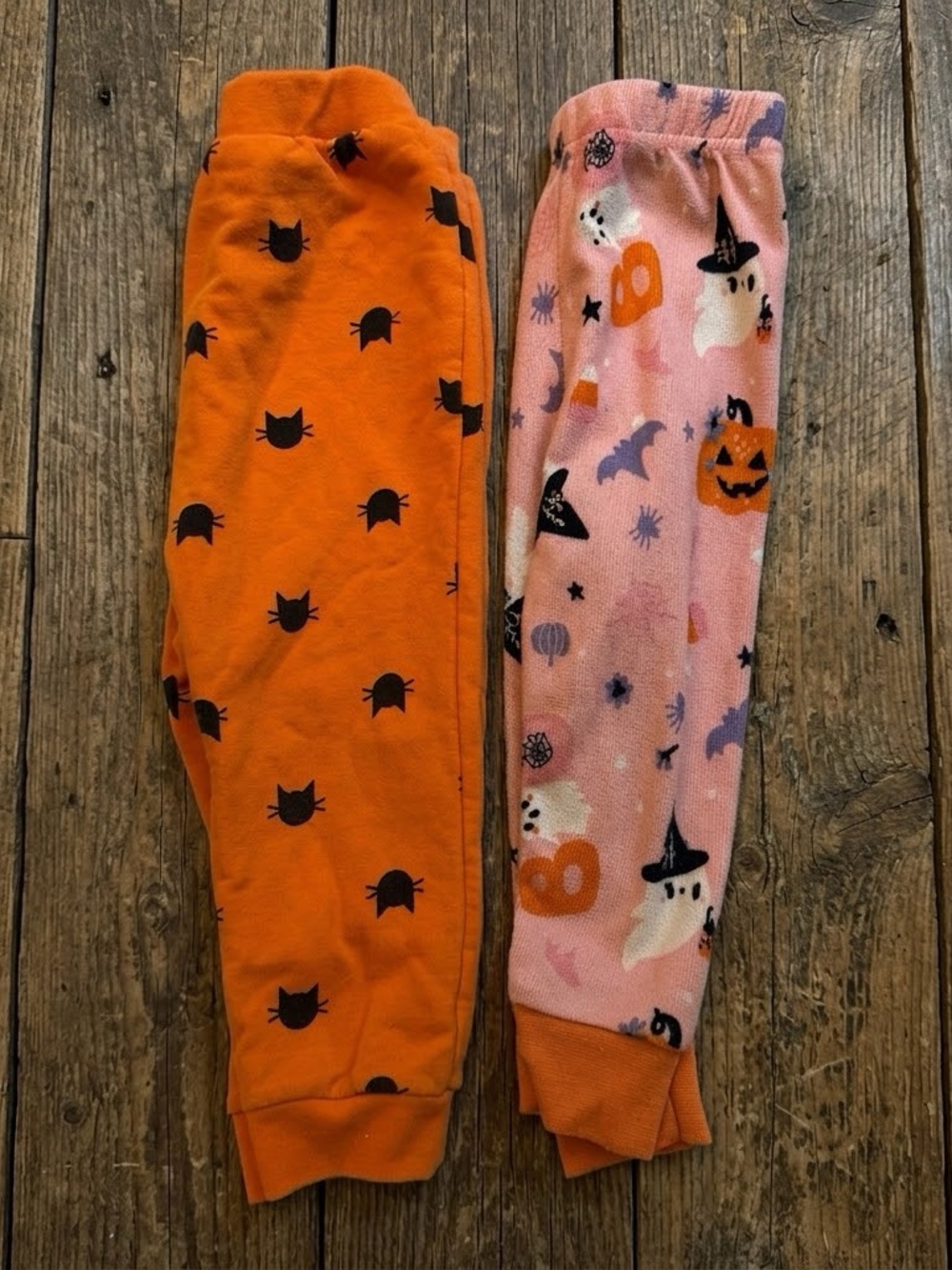 Bundle of Two Toddler Halloween Outfits/Pajamas 12-18m- Seasonal Pumpkin Fall - Picture 3 of 5